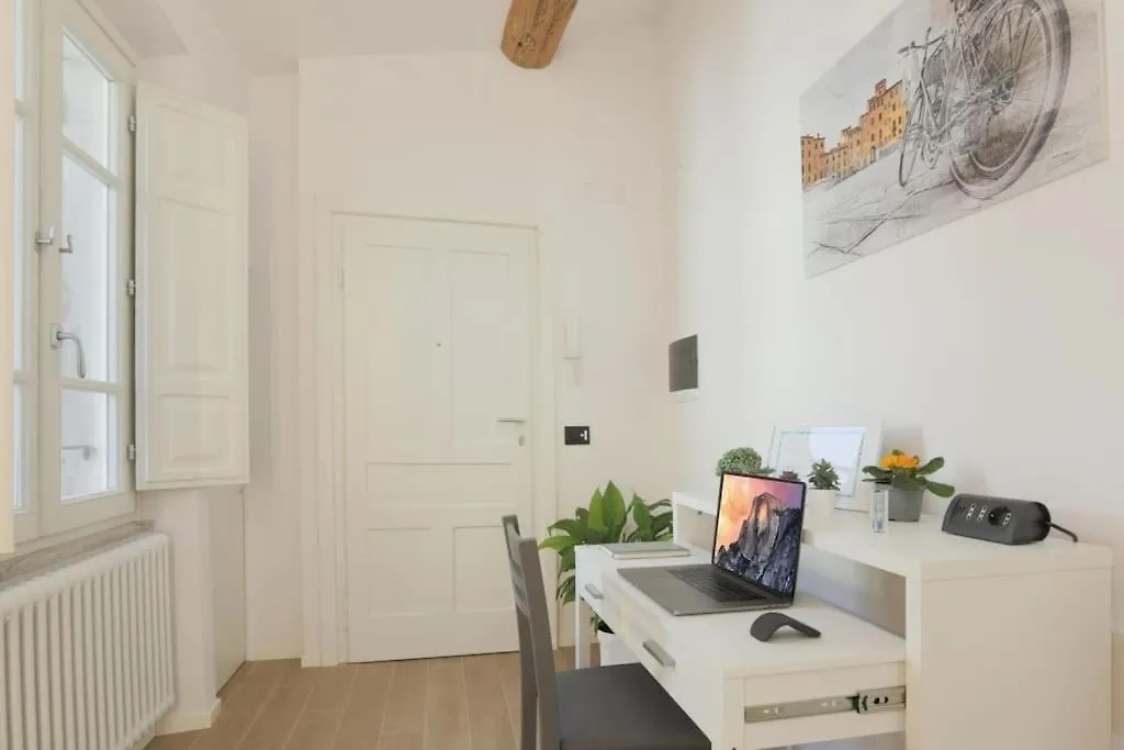 *New Attic*-Lucca Citycenter-Balcony-Netflix 0*, Lucca